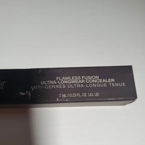 NWOT Laura Mercier Flawless Fusion Ultra Long Lasting Concealer, 0.23-oz - Picture 2 of 5